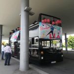 Autocarro Descapotável Em Festa De Aniversario